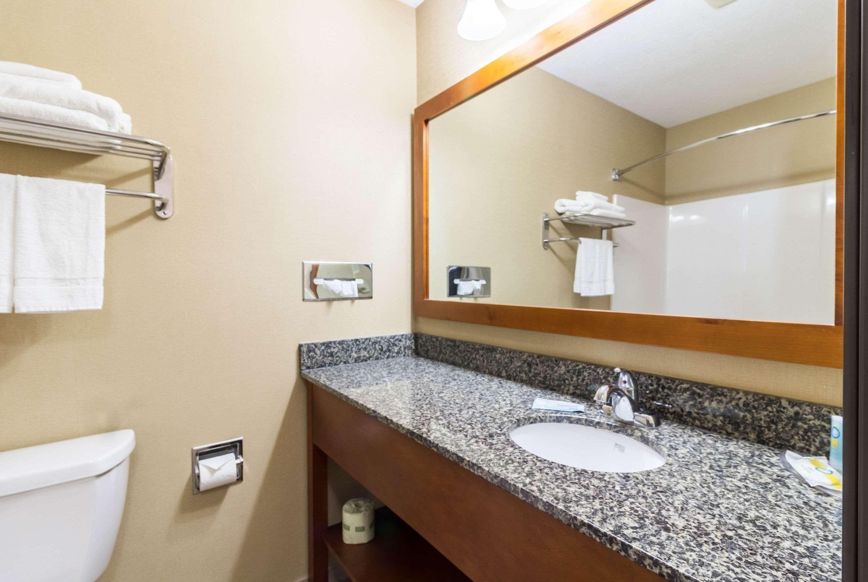Quality Inn Marshall Mn Near University Bagian luar foto
